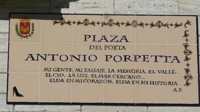 Placa colocada en la Plaza Antonio Porpetta