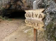 Hemos llegado a la Cueva de Castrola